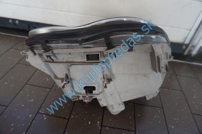 Predné ľavé Xenon svetlo MERCEDES C W203